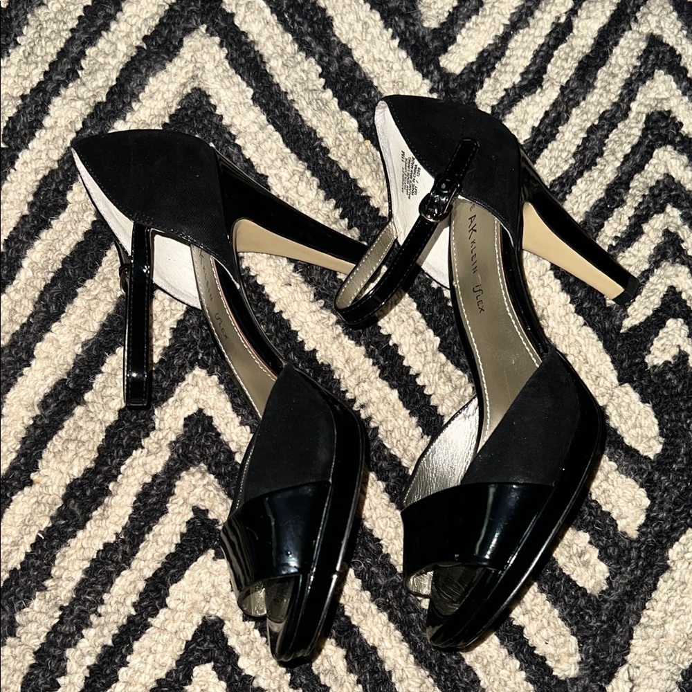 Anne Klein Glossy Black Heels - Picture 4 of 6